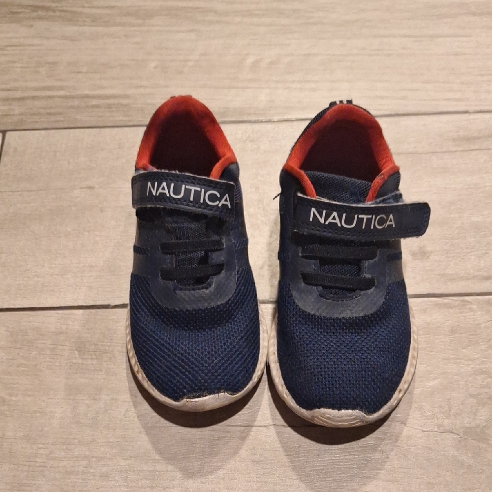 🍁Nautica Kids Navy and Red Sneakers🐬